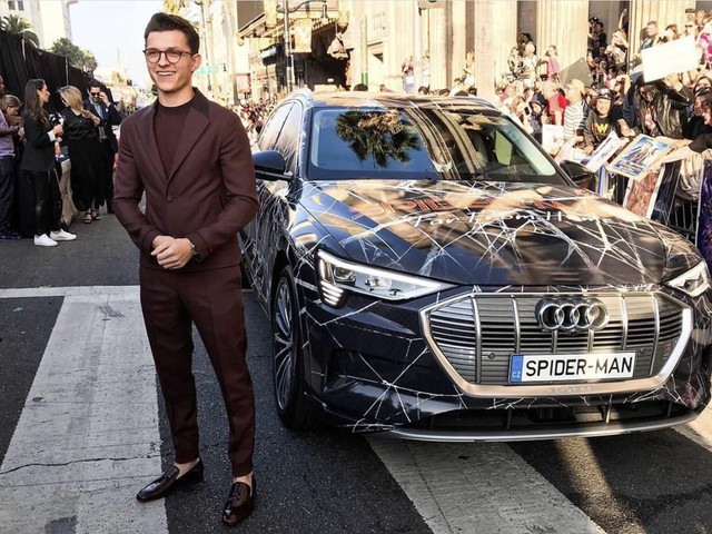 Earning hundreds of billions of dong thanks to superhero movies, Spiderman Tom Holland spends money on lavish hobbies: Classy no less than any gentleman - Photo 4.